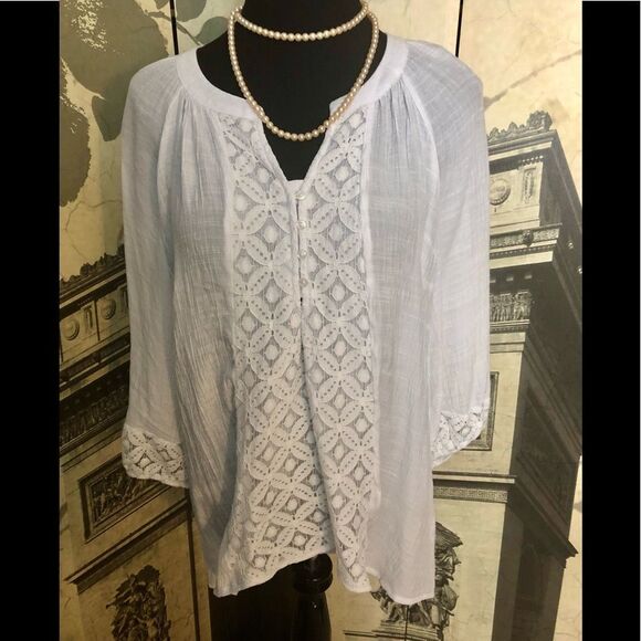 Beautiful feminine blouse by Fundamental Things size XL - Picture 1 of 3